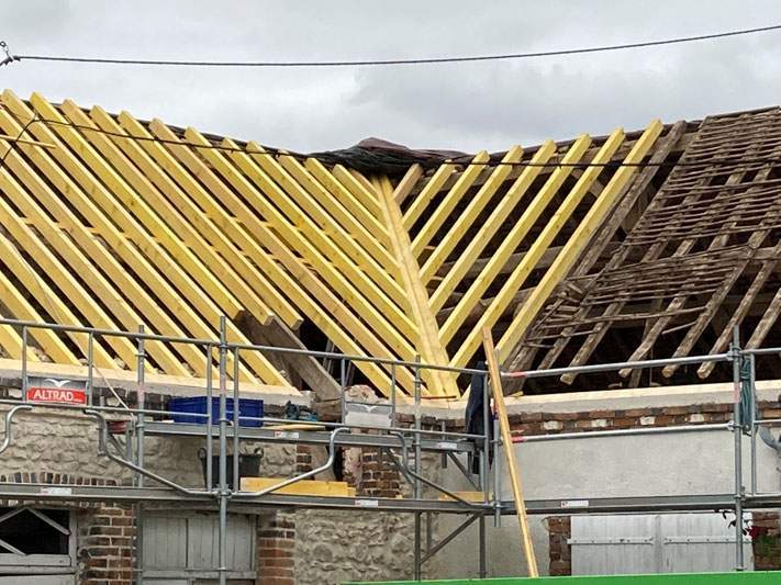 Réalisation de charpente Château-Renard